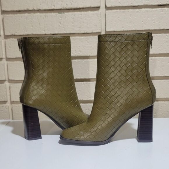 Journee Olive Green Quilted Brielle Block Heel Ankle Boots Size 6M Square Toe - Picture 5 of 7
